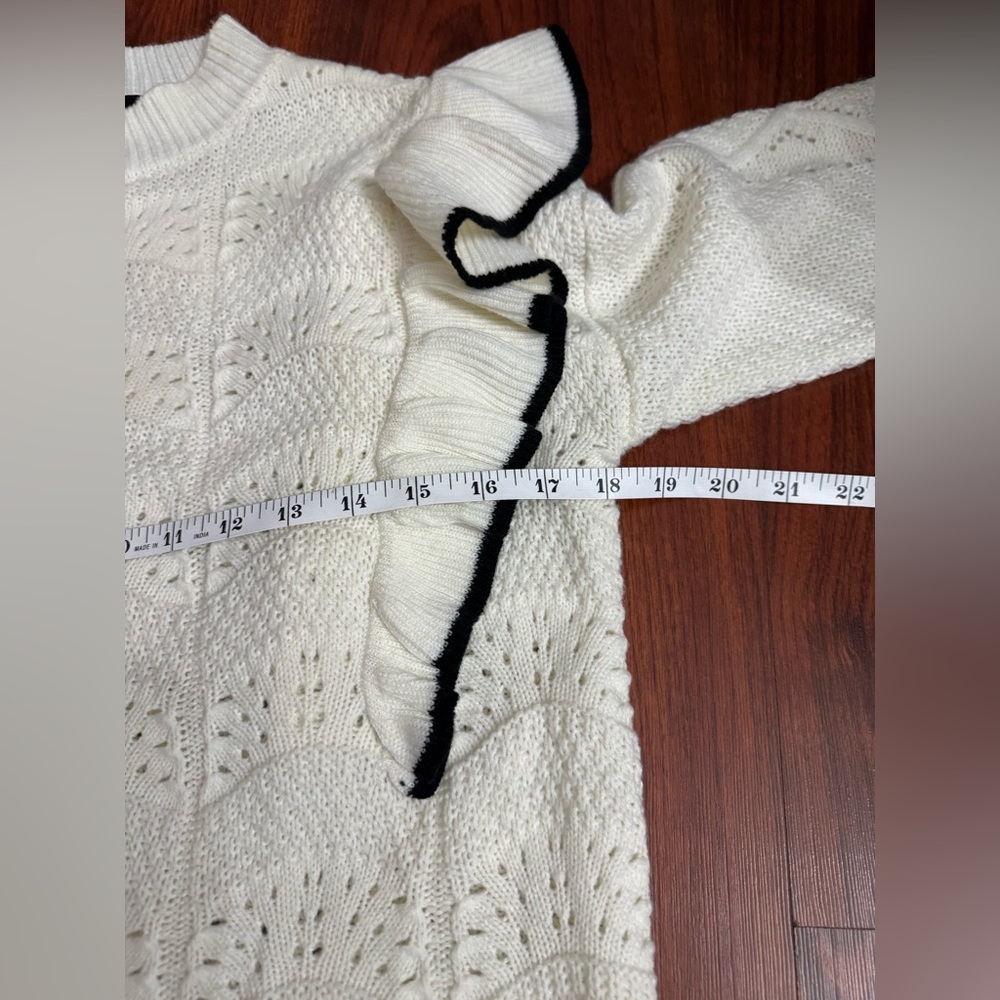 Marc New York Cream Sweater with Black Trim  size de - Picture 11 of 12